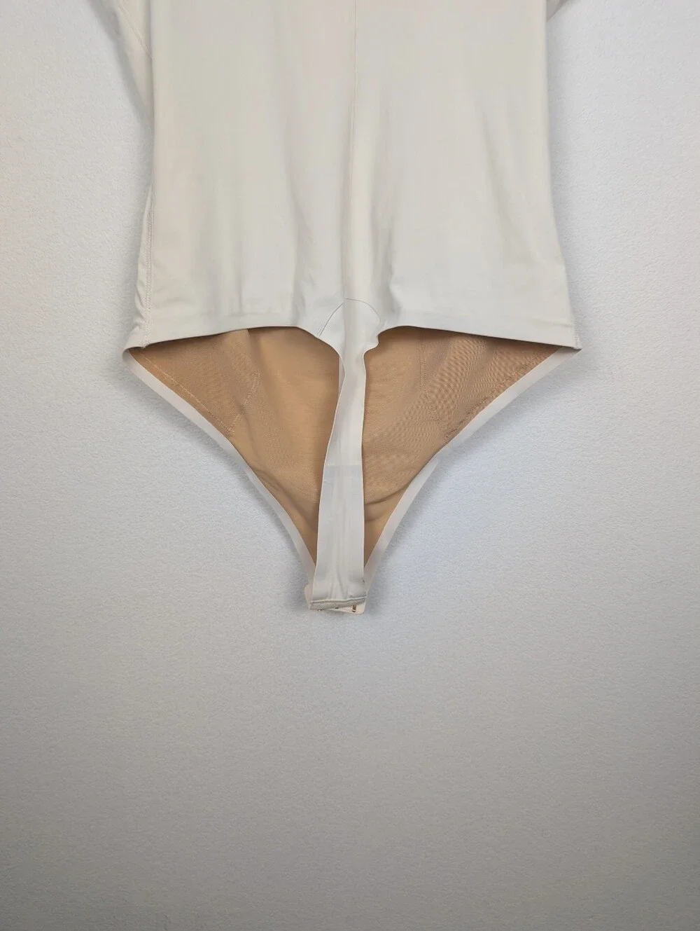 Pinsy Bodysuit XL Ivory Scoop Neck Sleeveless Stretch Shapewear Sculpting